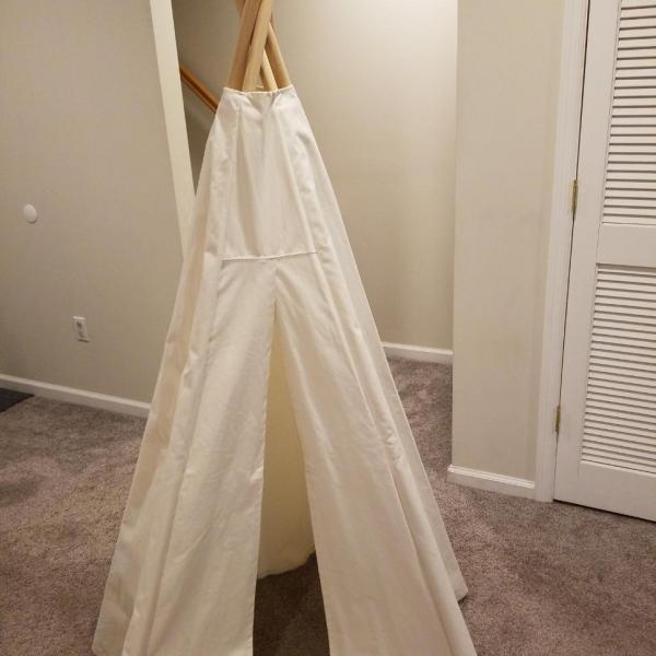 Photo of Dexton Great Plains Teepee with Glow in the Dark Stars, 6'