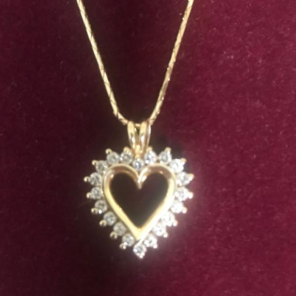 Photo of Heart Pendant with 20 Diamonds