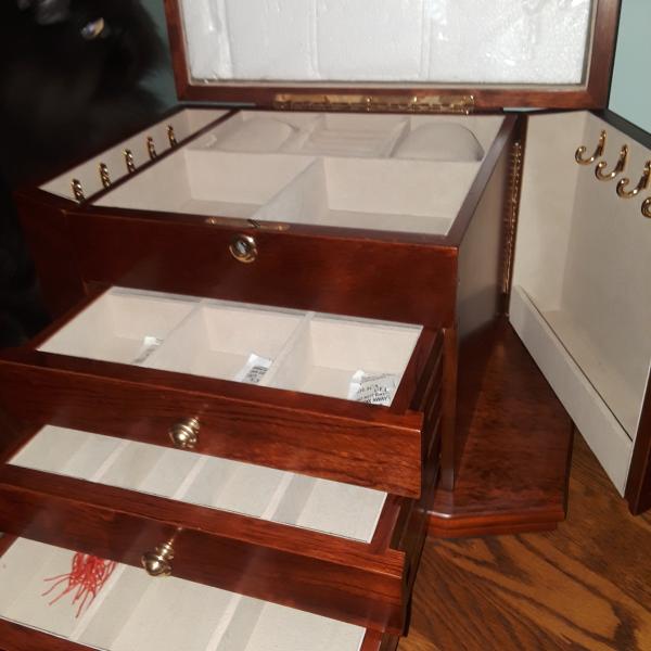Photo of Solid wood jewelry box