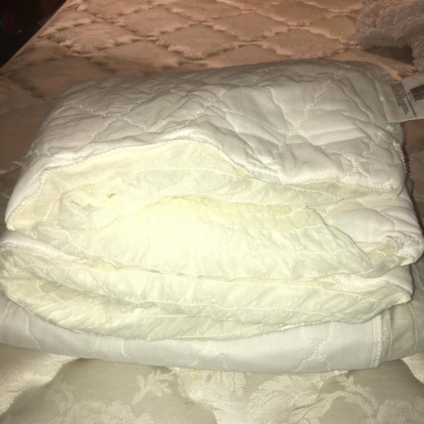 Photo of California King Size Mattress Pad and  Bed Skirting 72" x 84" x 15" Drop
