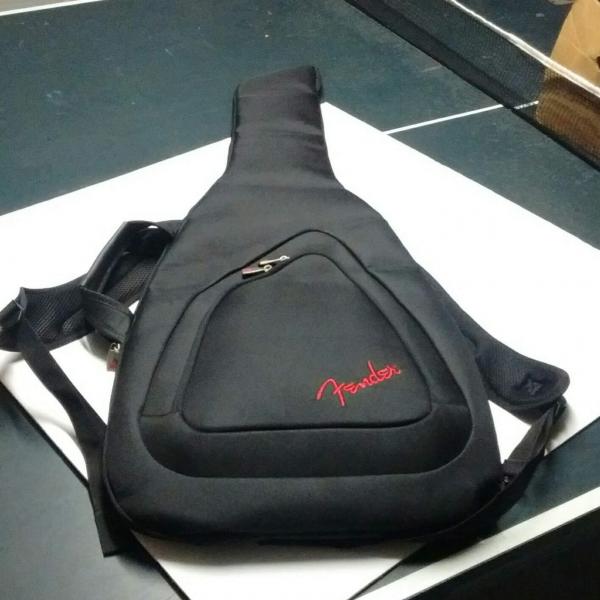 Photo of FENDER ELECTRIC GUITAR CASE