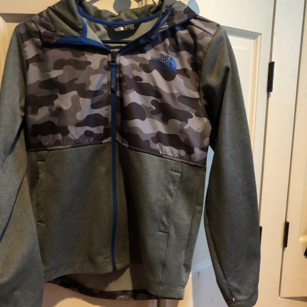 Photo of Boys North Face  workout jacket
