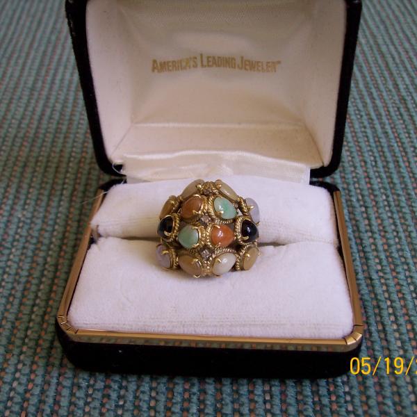 Photo of Women's 14kt gold Multicolored Jade Ring