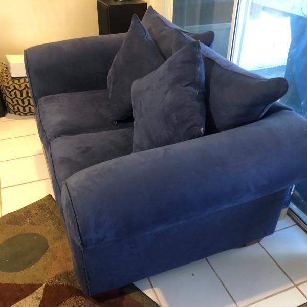 Photo of Love Seat  sofa -  Good condition