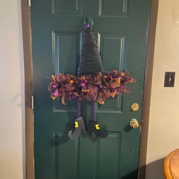 Photo of Witches Hat Wreath
