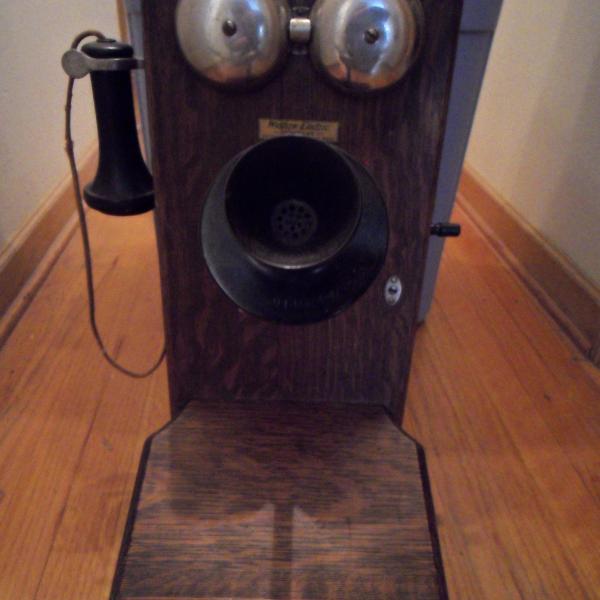 Photo of ANTIQUE WESTERN ELECTRIC CRANK TELEPHONE 