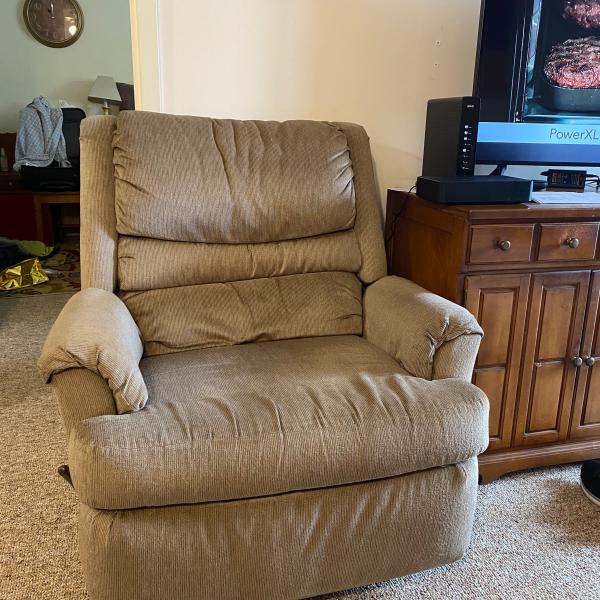 Extra large rocking chair with lift snaplist