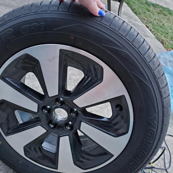 Photo of new tire 