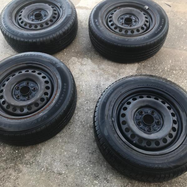 Photo of 5 lug nut tires 