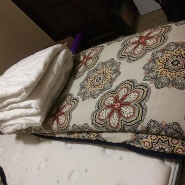 Photo of Like New/Very Clean! Queen Matress/Frame/Bed Set!