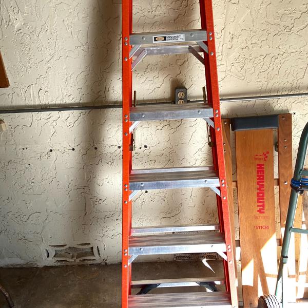 Photo of Step Ladder 6 ft