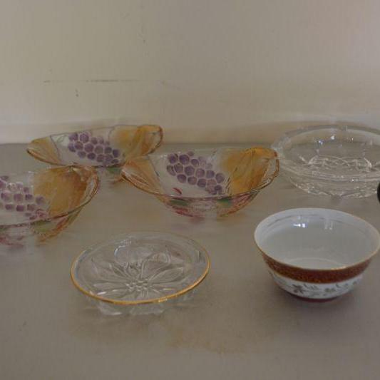 Photo of LOT 355 MISC GLASS ITEMS