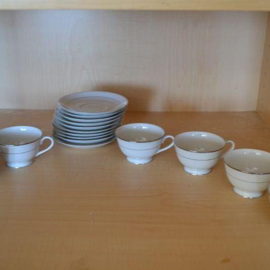 Photo of LOT 367  VINTAGE SANGO TEA CUPS AND SAUCERS