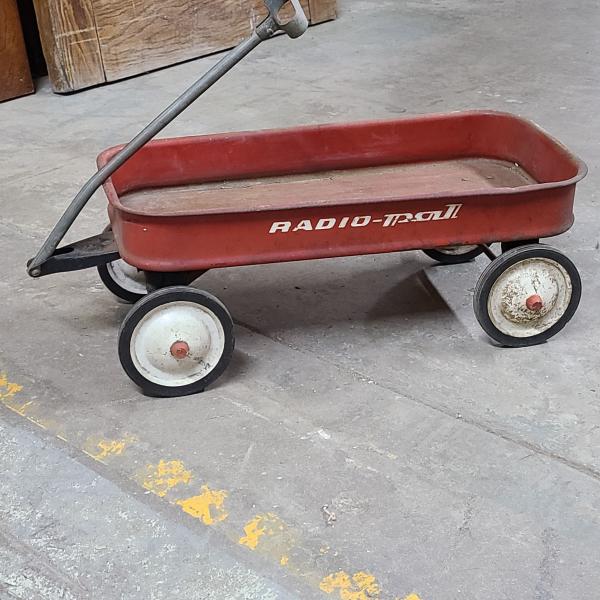 Photo of Vintage Radio Pal Wagon