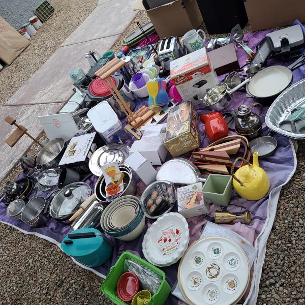 Photo of Huge Hoarder's Moving Sale 
