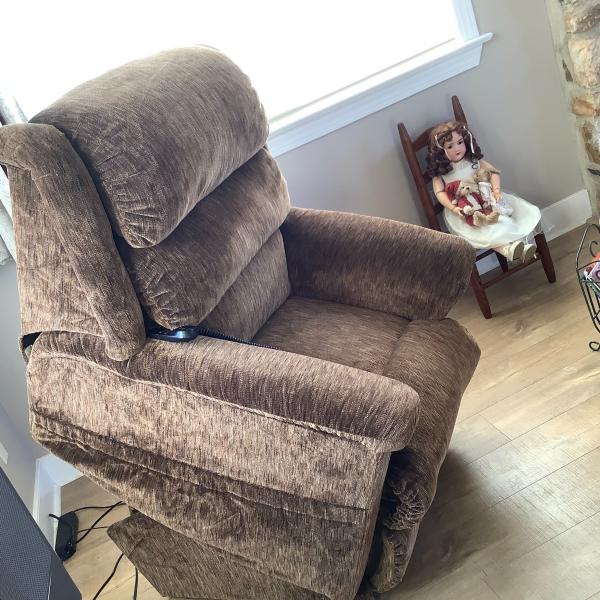Photo of Power Lift Chair Lazboy