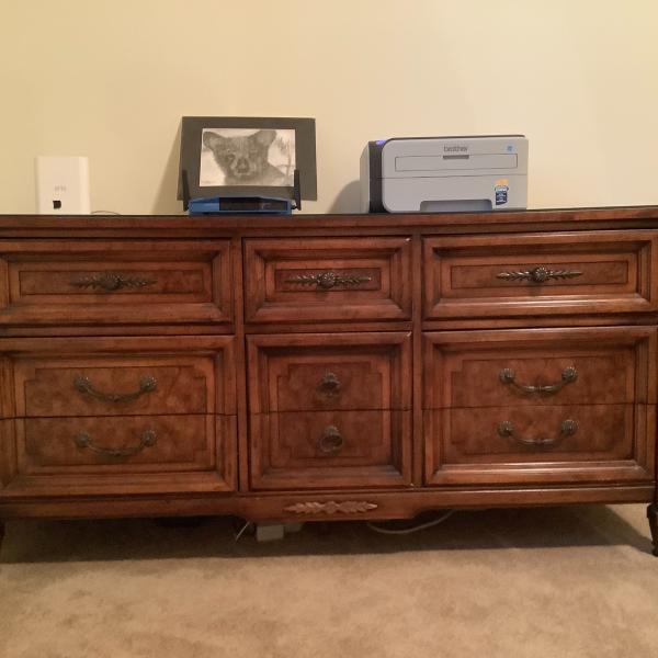 Photo of Dresser and chest of drawers set
