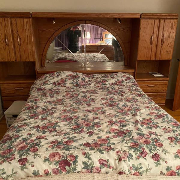 Photo of Queen bed room set 