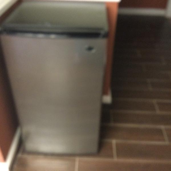 Photo of Sanyo Mini refrigerator 
