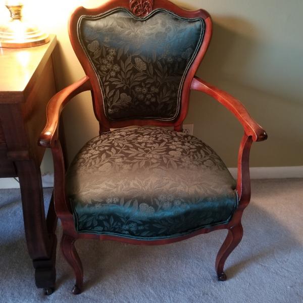 Photo of Antique chairs like new 