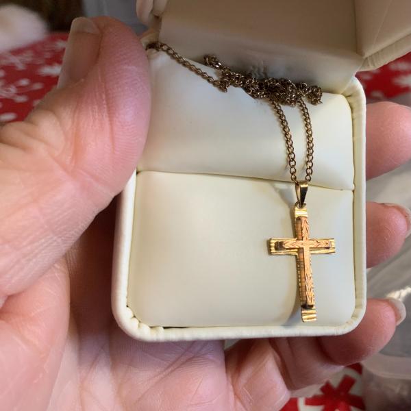 Photo of 12kt cross necklace 