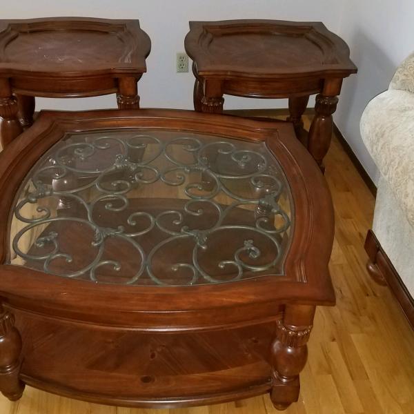 Photo of 3 pc end table set