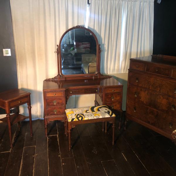 Photo of Early 1900’s antique bedroom set