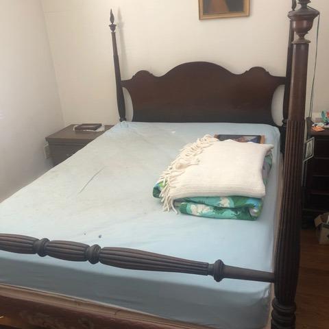 Photo of Mahogany bedroom set