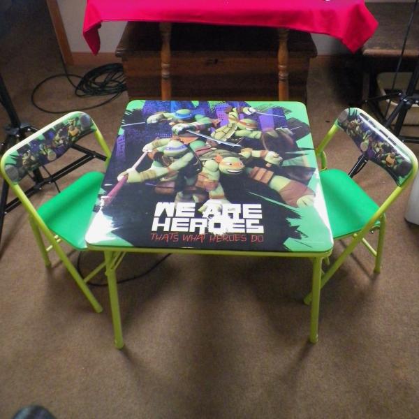 Photo of Teenage Mutant Ninja Turtle Table & Chairs