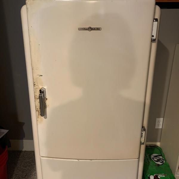Photo of Vintage 1940’s Refrigerator 