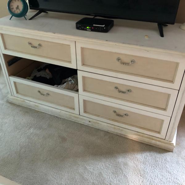 Photo of Chest and nightstand 
