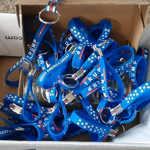 Photo of Free Trump Flags and Key Chains