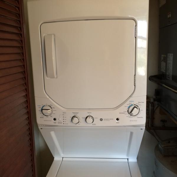 Photo of Washer/dryer combo unit