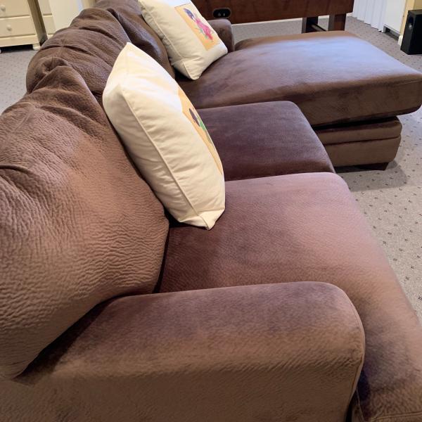 Photo of Sofa with a detachable chase