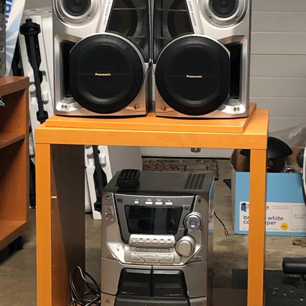 Photo of $25 Stereo System + rolling cart