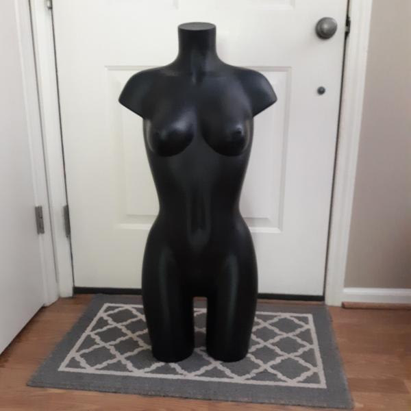 Photo of Mannequin, half-torso