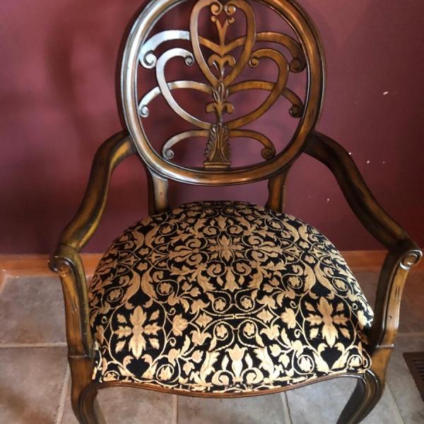 Photo of Accent chair 