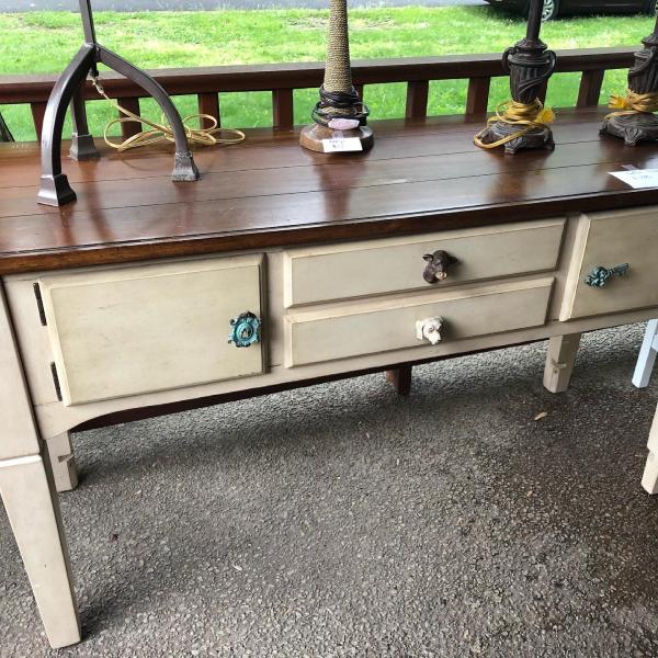 Photo of Buffet table
