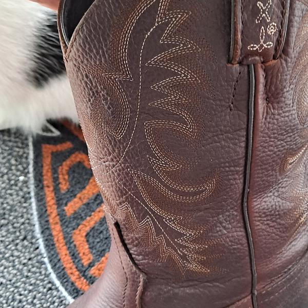 Photo of Mens boots..like new