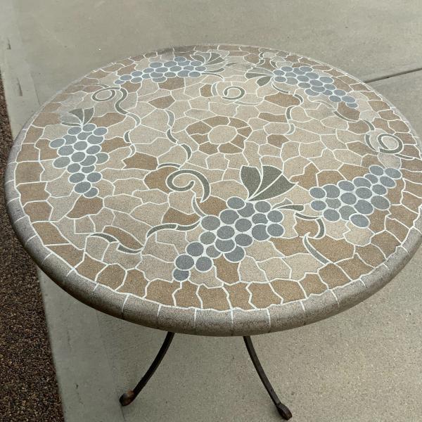 Photo of Round patio table