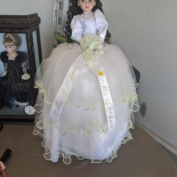 Photo of tall Quincineria doll fully dressed