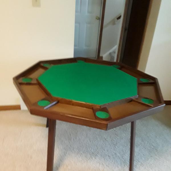 Photo of POKER TABLE
