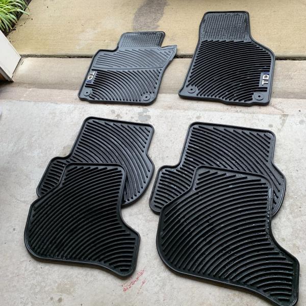 Photo of VW TDI rubber car mats