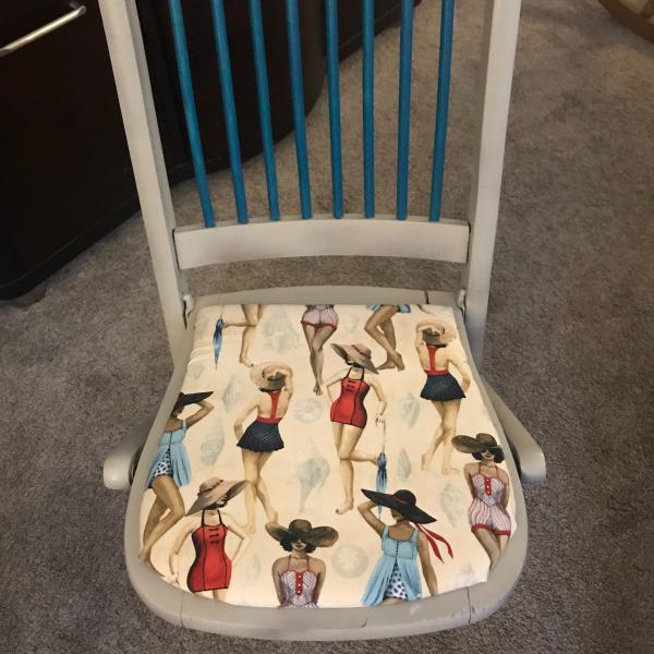 Photo of Old Folding Samsonite Chair 