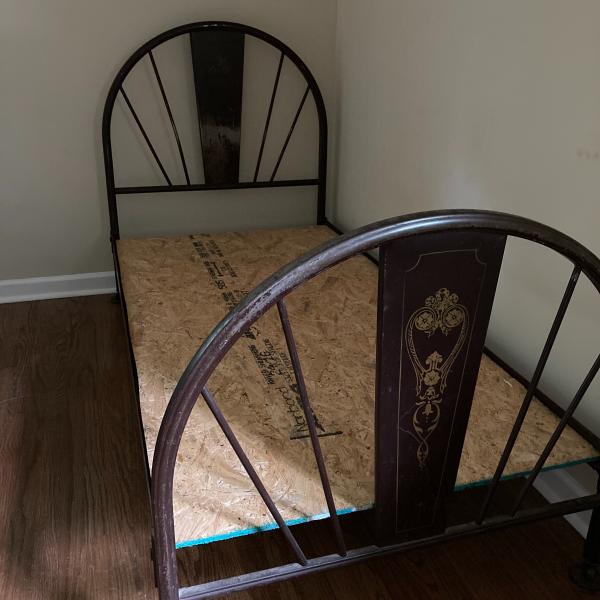Photo of Antique twin bed 