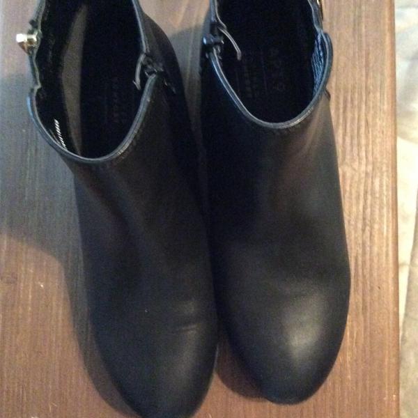 Photo of Leather Boots size 6