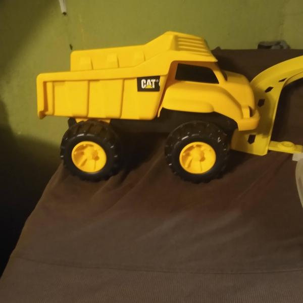 Photo of Yellow truck