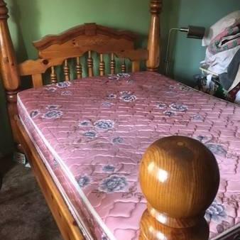 Photo of 4 poster queen bed with pillow top mattress 