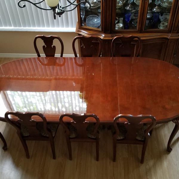 Photo of 8  chair Queen Ann Dining room set