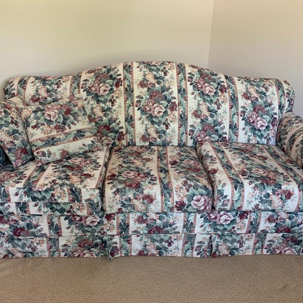 Photo of Sofas, recliner 
